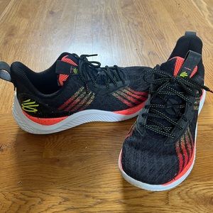 Curry 10’s. Size 10.5